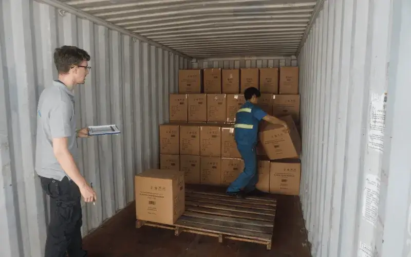 Loading supervision at China warehouse