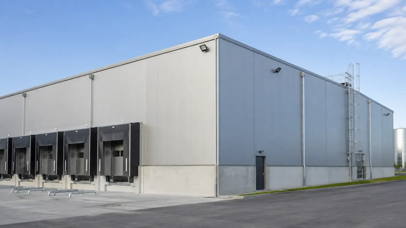 Export packing and container loading of insulated sandwich panel bundles